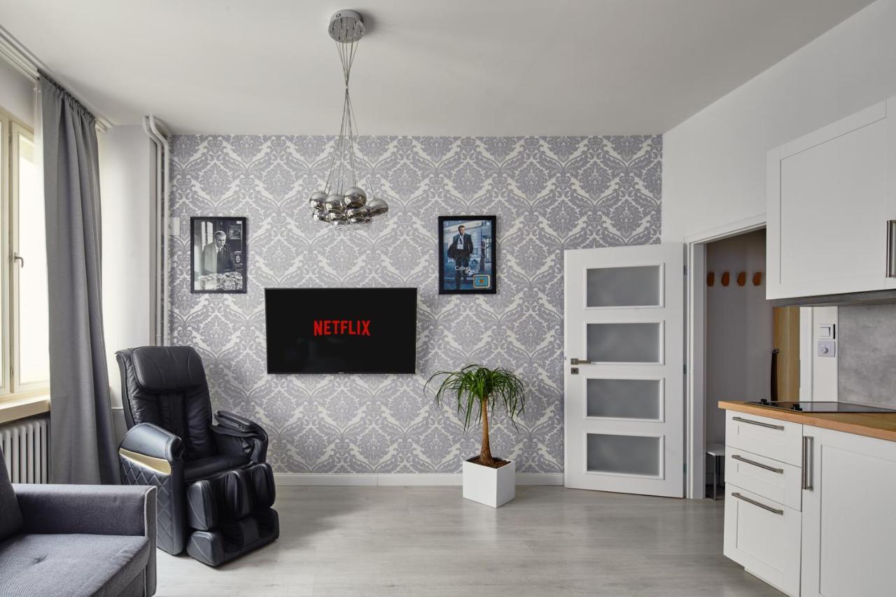 Sleek Near Wenceslas Square By Days Appartement *